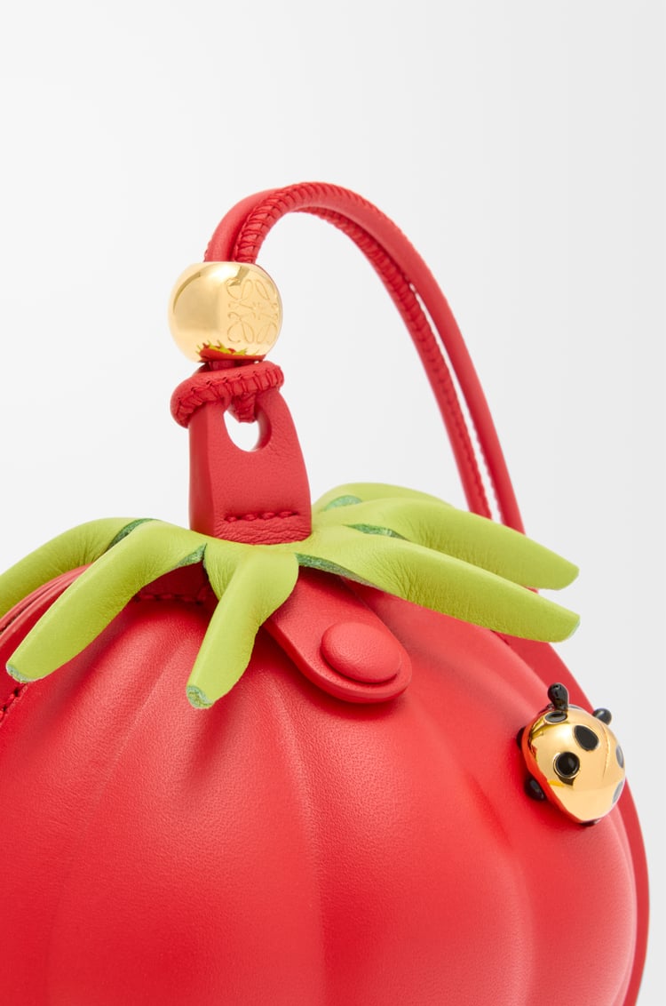LOEWE トマト ネックポーチ（クラシックカーフ） レッド