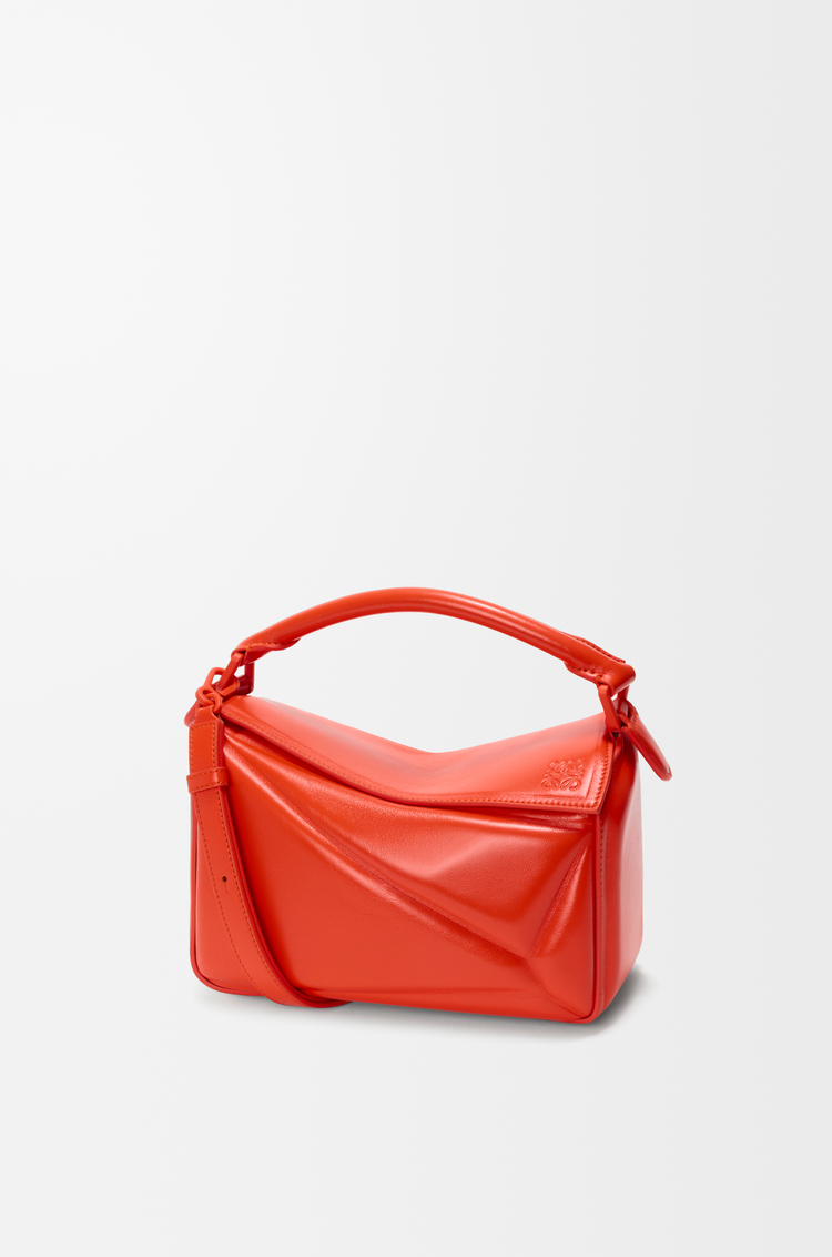 LOEWE 스몰 퍼즐 블로운 백 - 글로시 램스킨 비비드 오렌지