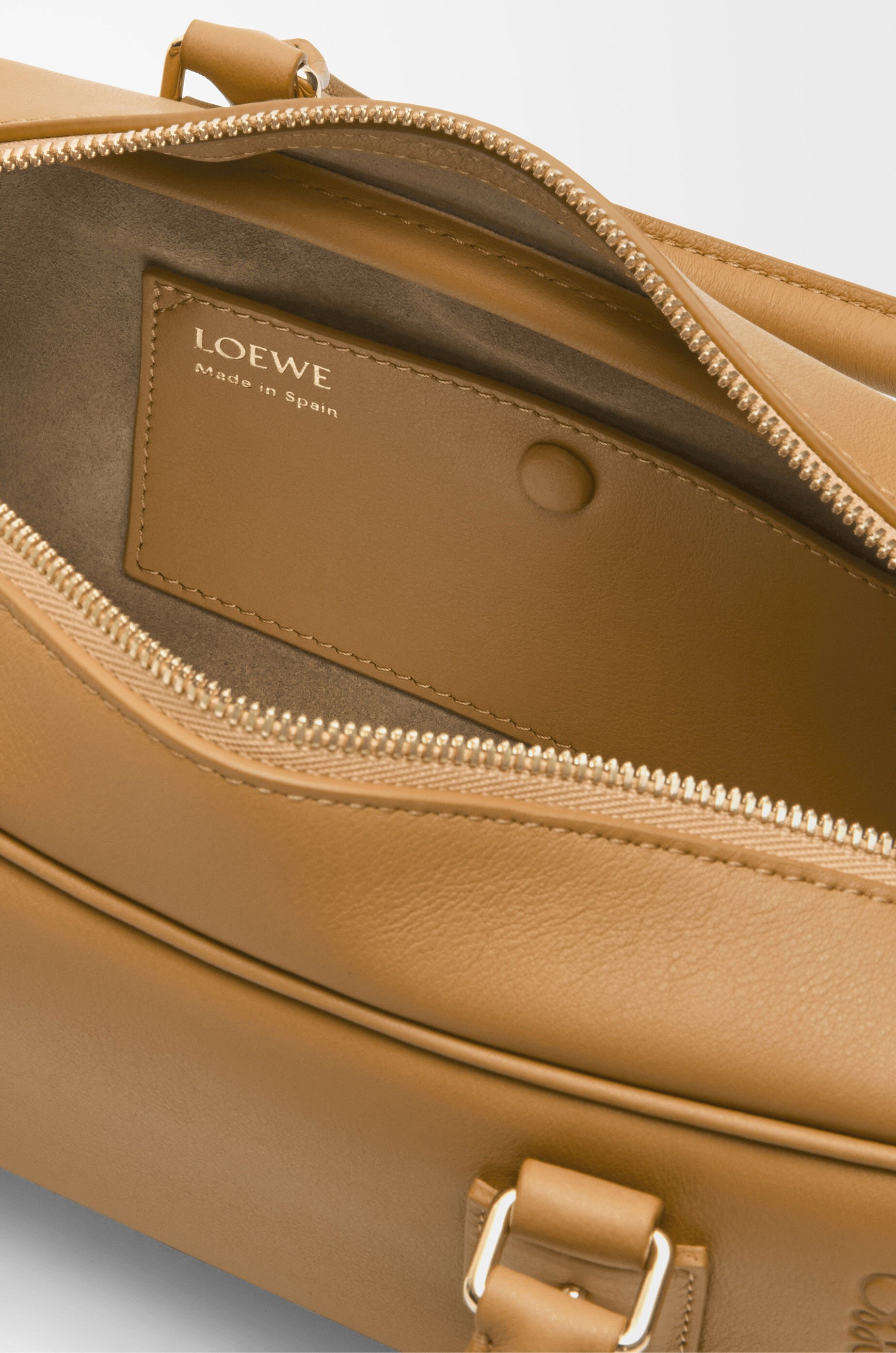 Amazona 23 cropped bag in nappa calfskin Beige - LOEWE