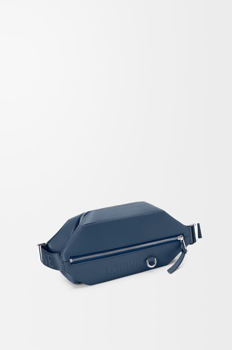 LOEWE Bolso bandolera Convertible en piel de ternera Tinte Índigo