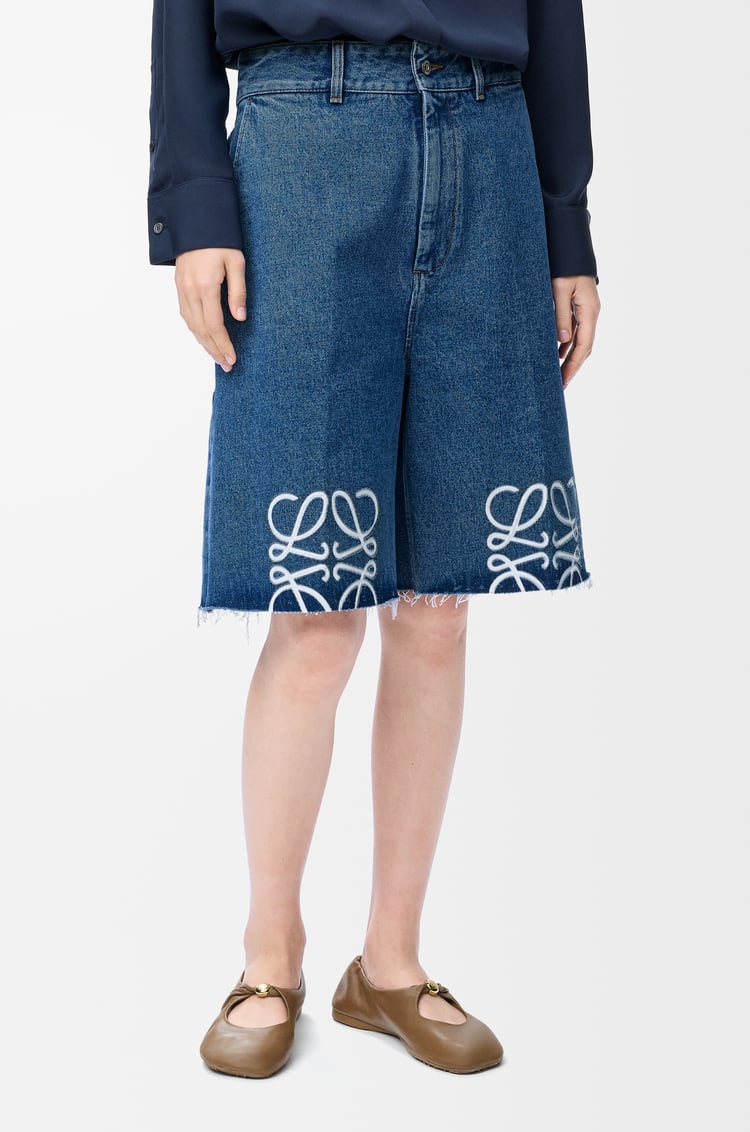 LOEWE Pantalón corto Anagram en denim Azul Vaquero