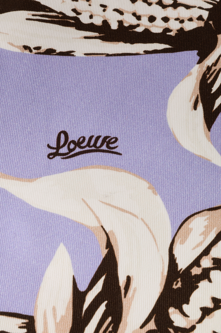 LOEWE 小号帆布玉米抽绳手拿包 白色/淡紫色