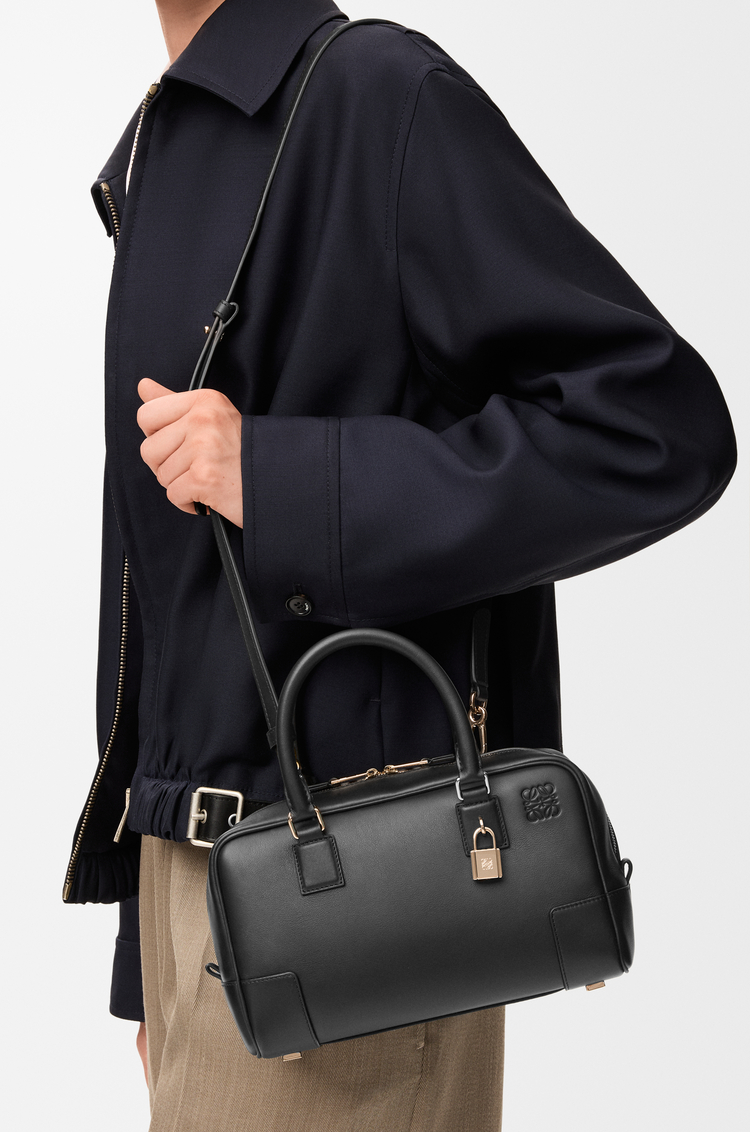 LOEWE Bolso Amazona 23 en piel napa de ternera Negro