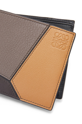 LOEWE Puzzle bifold wallet in classic calfskin Light Warm Desert/Chocolate plp_rd