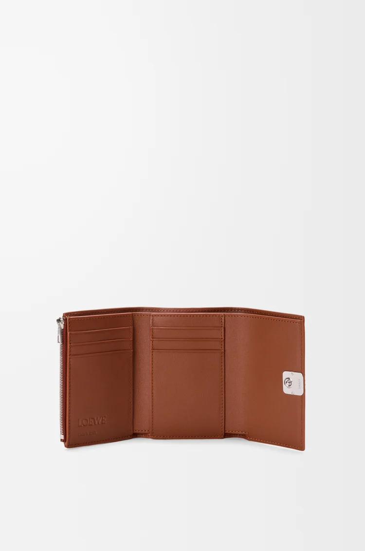 LOEWE アナグラム バーティカル ウォレット スモール（カーフ） マルチカラースクワラル