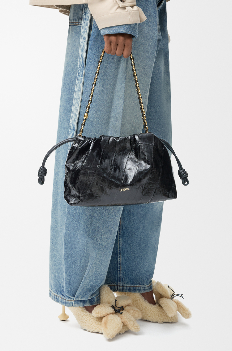 LOEWE Bolso Flamenco purse mediano en piel de anguila Negro