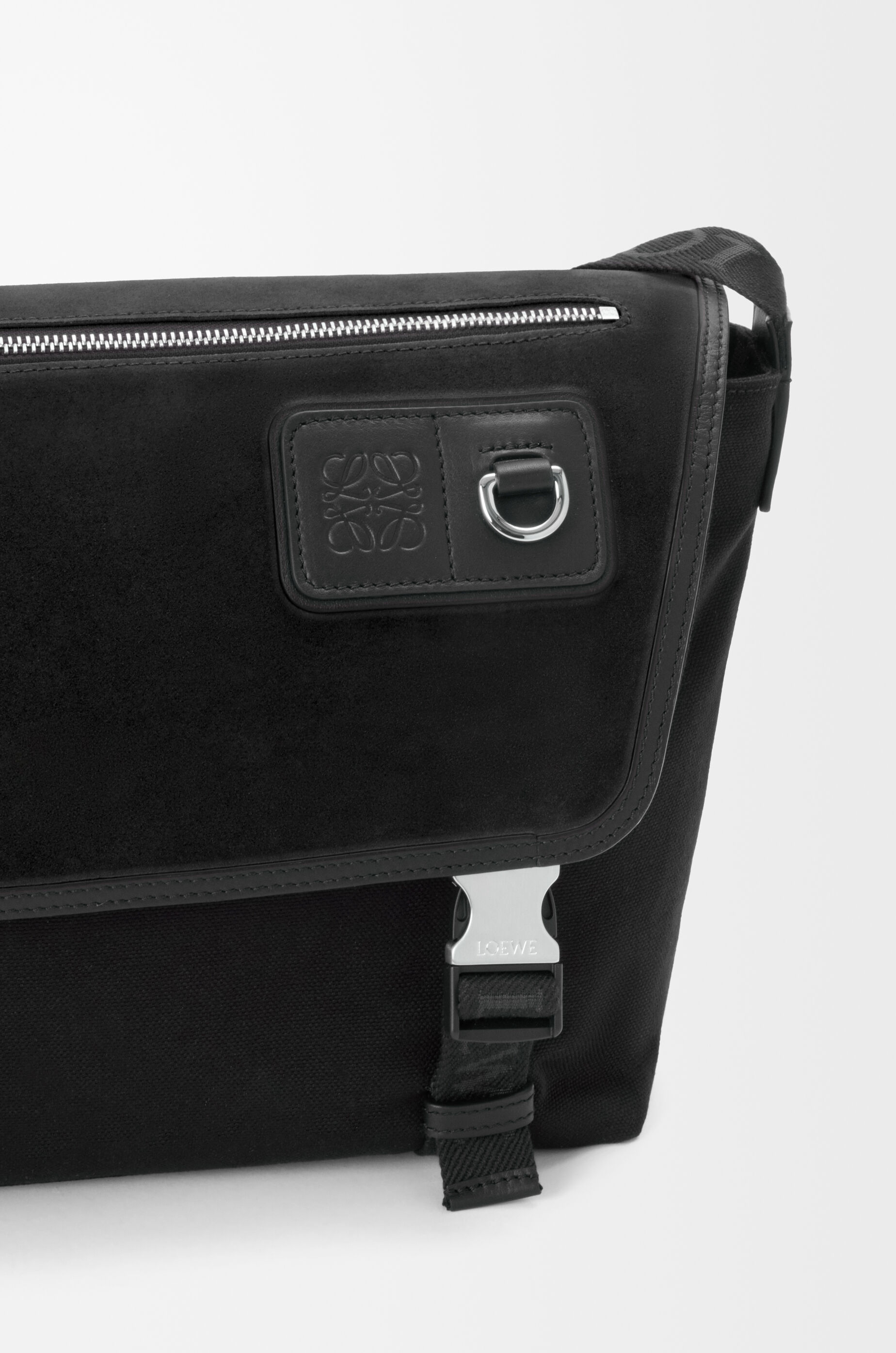 フレックス メッセンジャーバック ミディアム（キャンバス&スエード