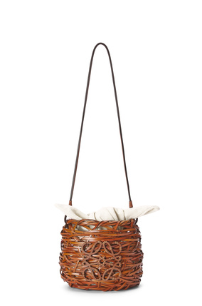 LOEWE Nest bucket bag in calfskin and bamboo Tan plp_rd