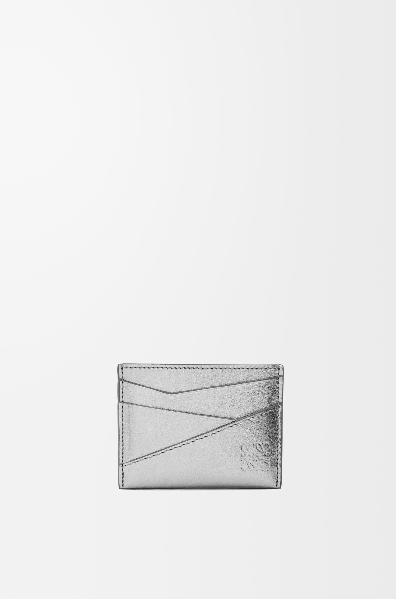 LOEWE Puzzle plain cardholder in metallic calfskin Silver/Pearl Grey plp_rd