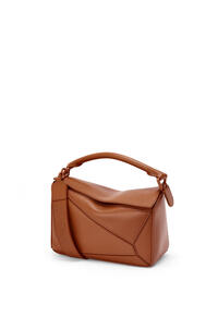 LOEWE 小号缎面牛皮革 Puzzle 手袋 胡桃色