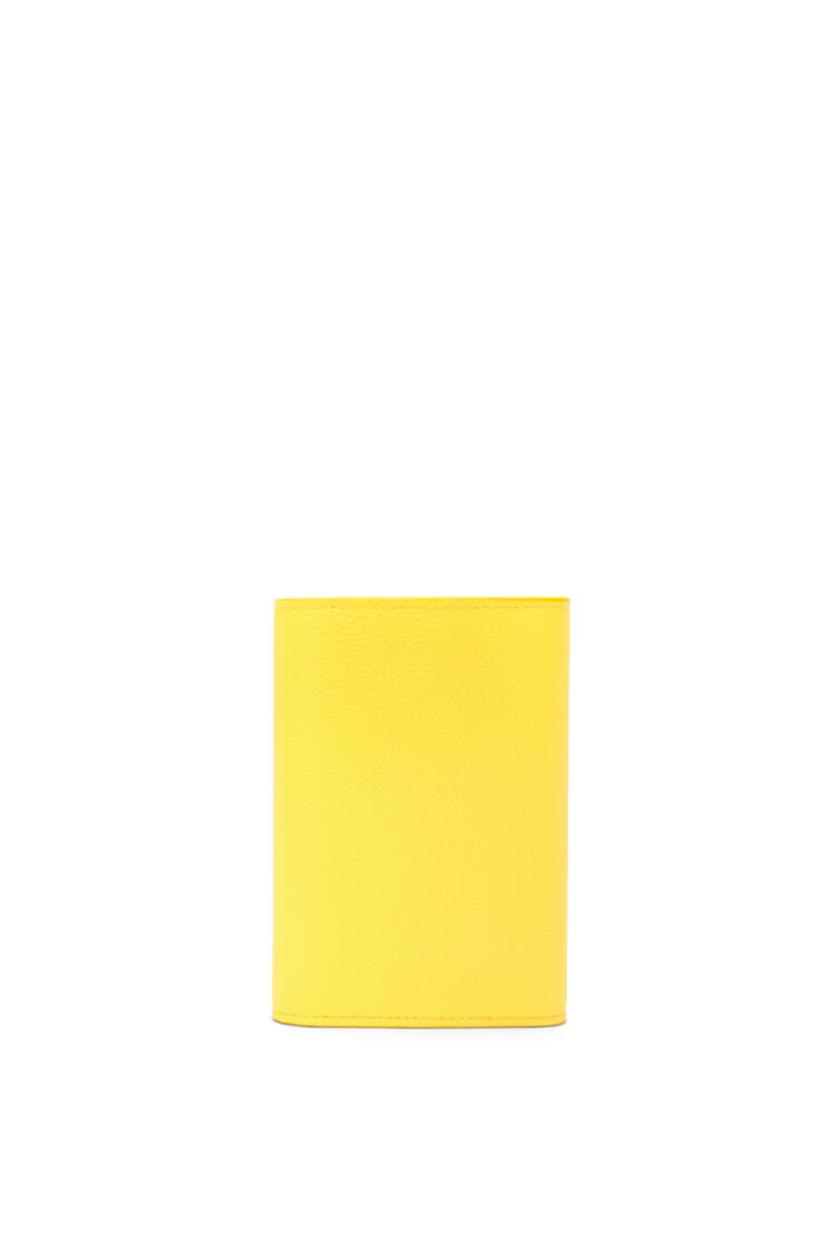 LOEWE Anagram small vertical wallet in pebble grain calfskin Lemon pdp_rd