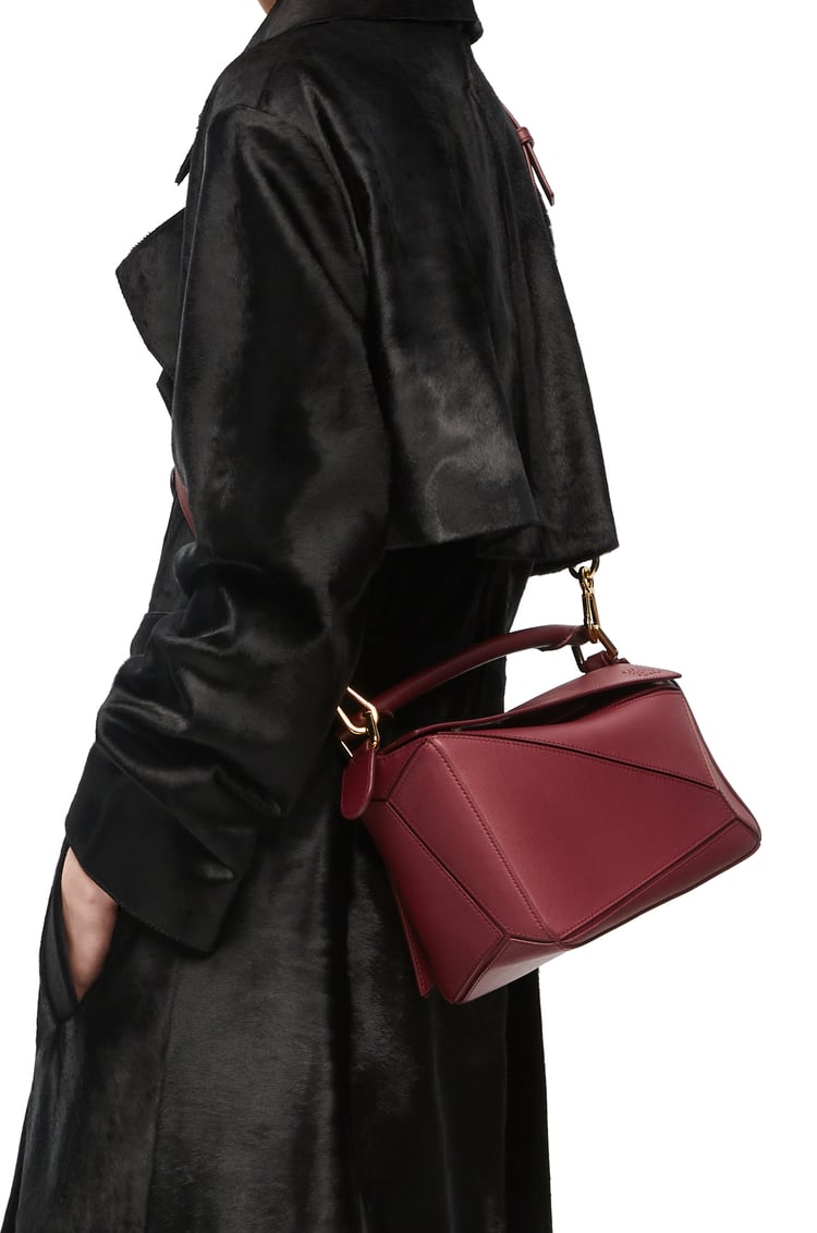 LOEWE Small Puzzle bag in classic calfskin Wild Berry