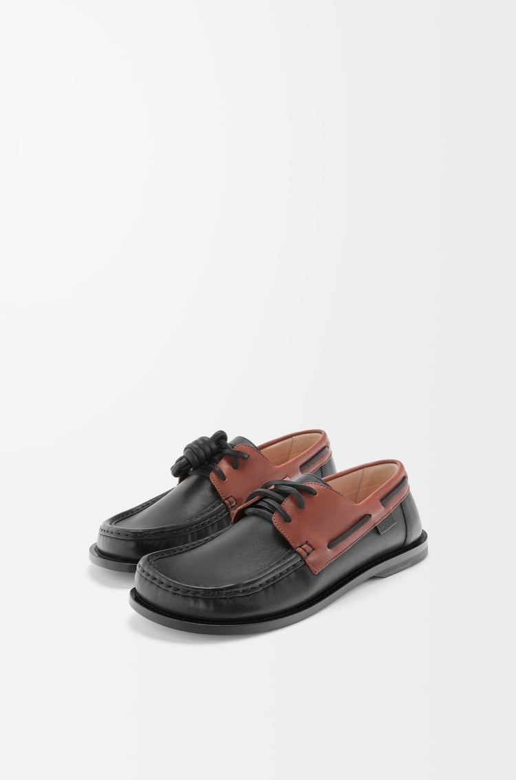 LOEWE 柔軟小牛皮 Campo 船鞋 黑色/鐵鏽色