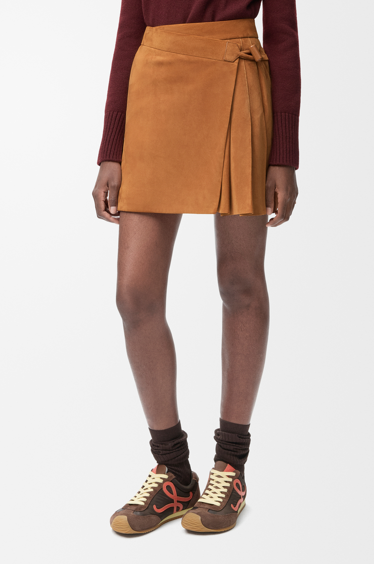 LOEWE Pleated mini skirt in suede lambskin Toffee