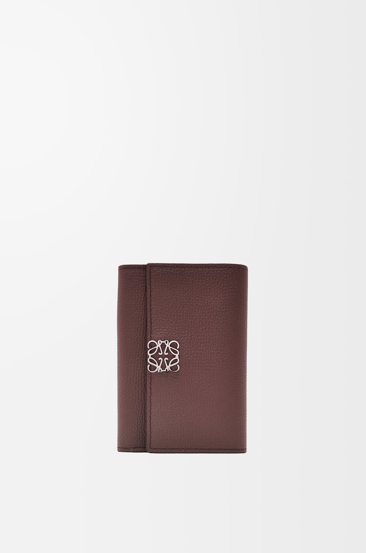 LOEWE 石紋小牛皮小型直式 Anagram 錢包 勃根地紅