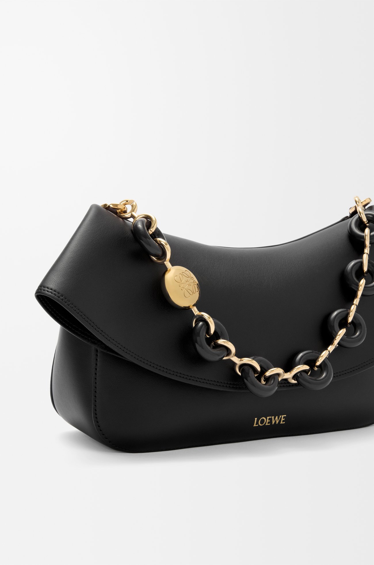 LOEWE オラ バッグ ミディアム（スムースカーフ） ブラック