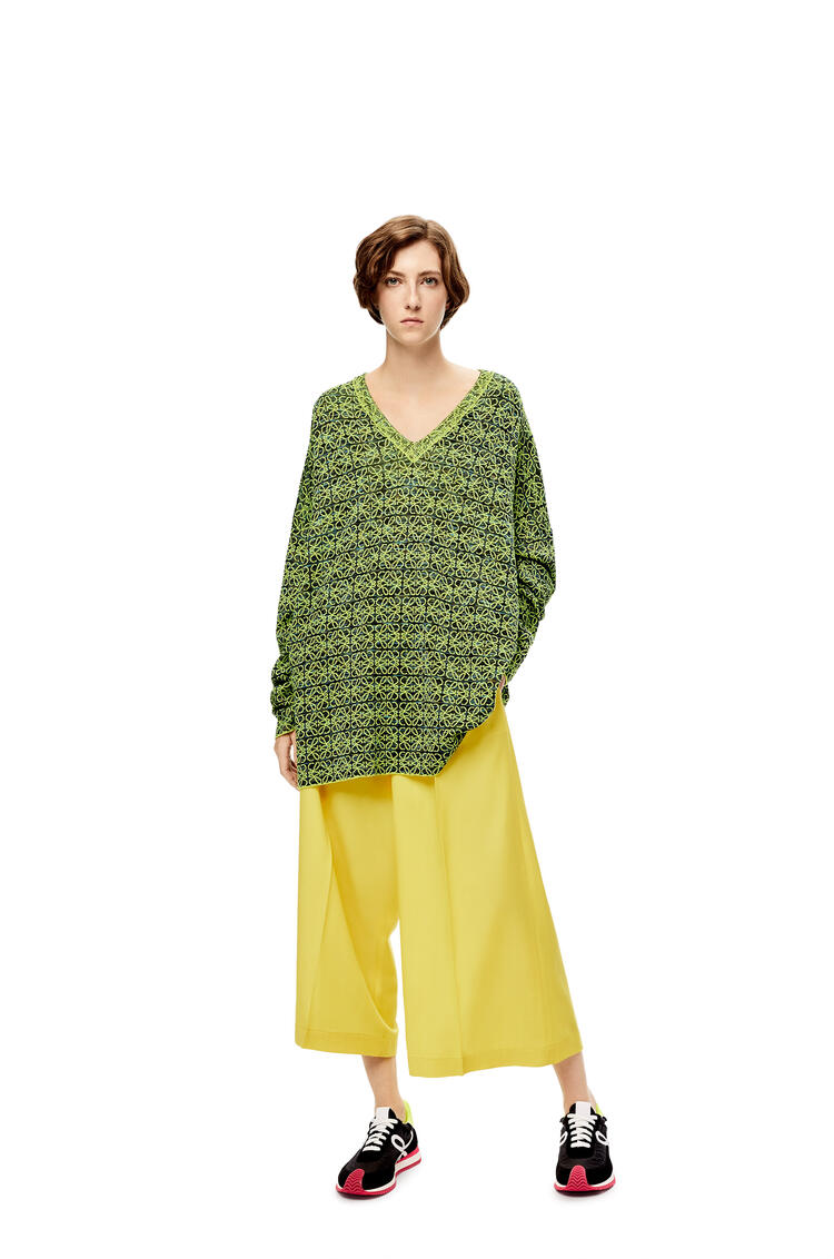 LOEWE Anagram oversize sweater in wool Yellow/Black pdp_rd