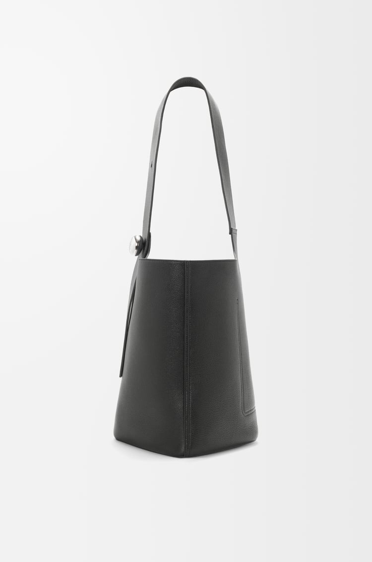 LOEWE Bolso Pebble Bucket grande en piel de ternera Negro
