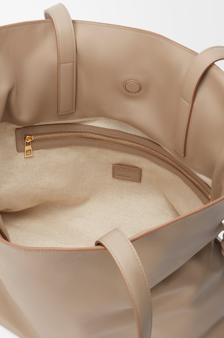 LOEWE フラメンコクラッチ ラージ（ナパカーフ） サンド