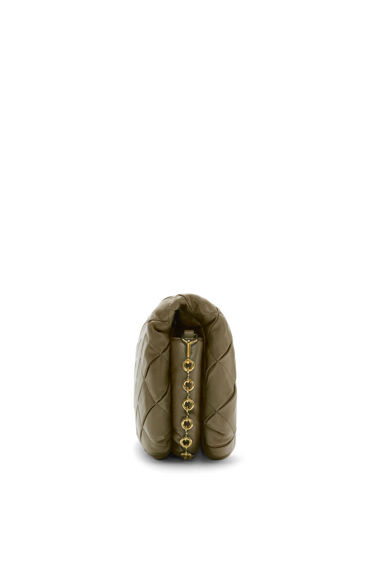 LOEWE Bolso Goya Puffer en piel napa de cordero plisada Verde Caqui Oscuro