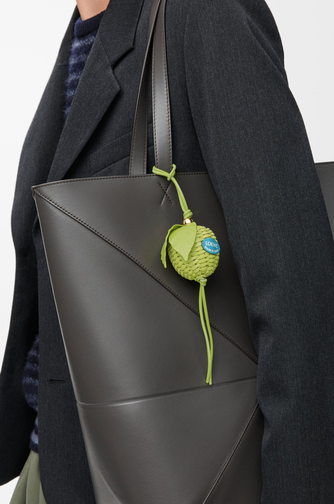 LOEWE Apple charm in calfskin Green