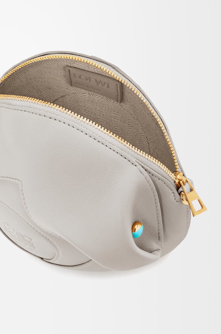 LOEWE 光滑牛皮革蛇形手袋 银灰色