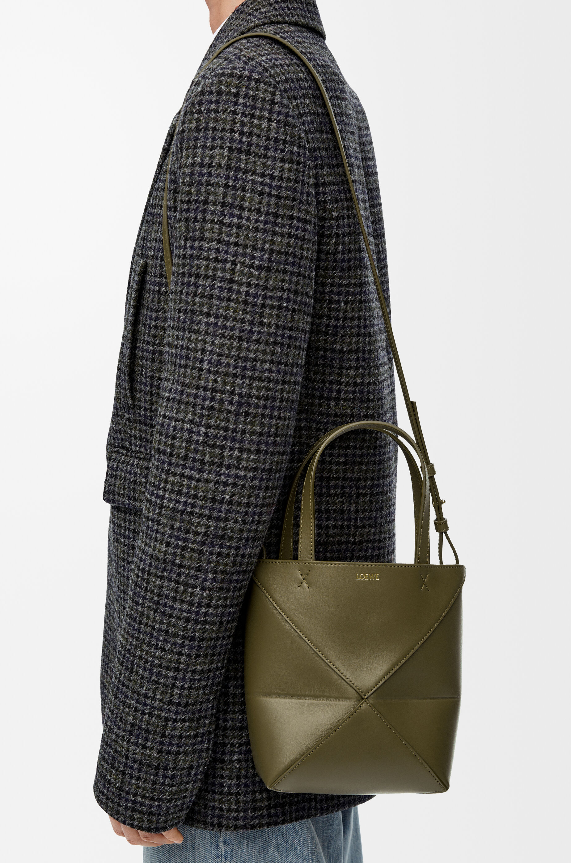 【公式サイト】正規ブランド品通販 パズルフォルドトート ミニ（シャイニーカーフ） グリーン - LOEWE バッグ