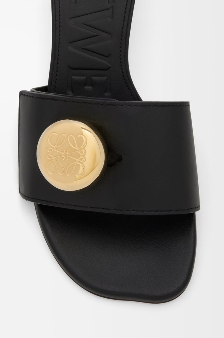 LOEWE Pebble 柔軟小牛皮涼鞋 黑色