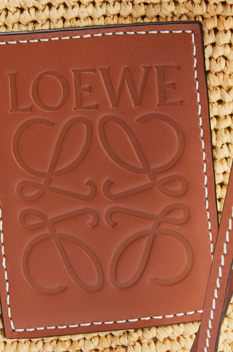 LOEWE 酒椰纤维和牛皮革 Pochette 手袋 原色/棕褐色 pdp_rd