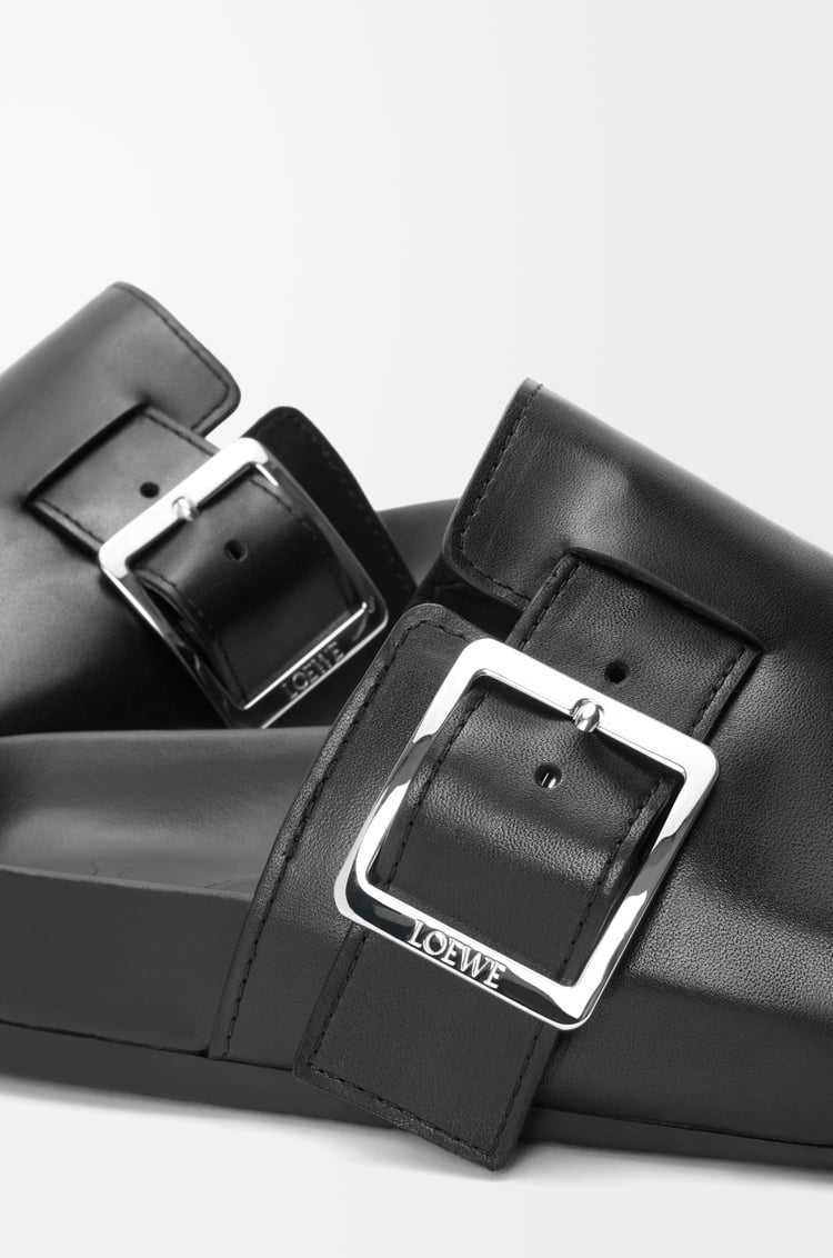LOEWE イーズ バックル ミュール（ベジタブルタンニンカーフ） ブラック