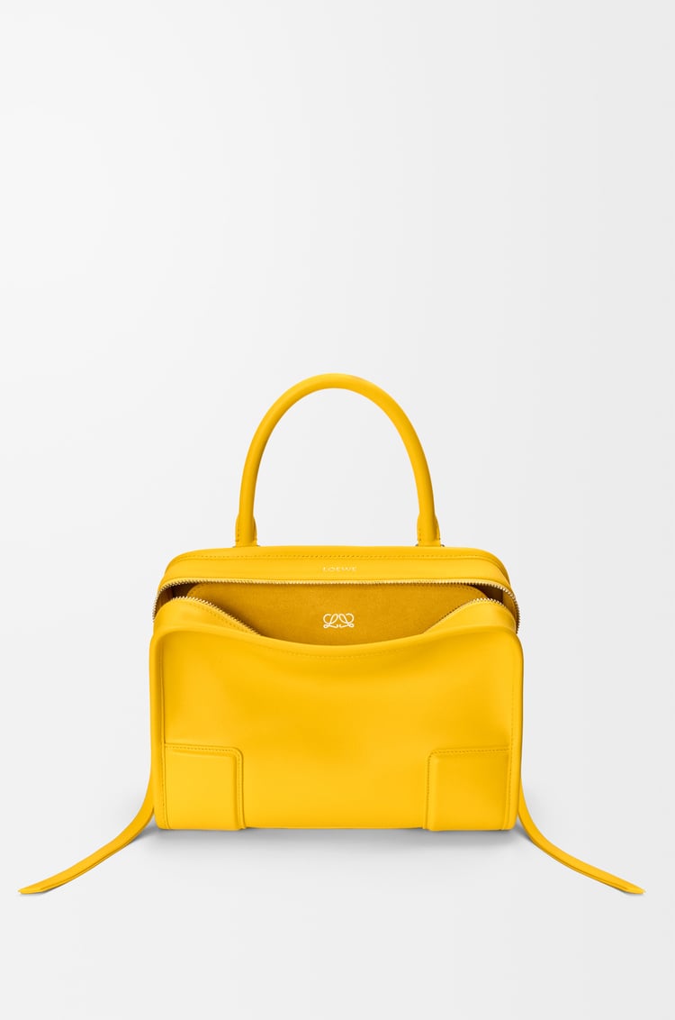LOEWE Bolso Amazona 180 pequeño en piel de ternera suave Amarillo Margarita