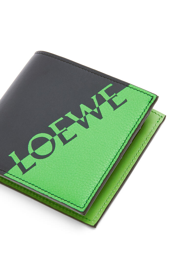 LOEWE Signature bifold coin wallet in calfskin Apple Green/Deep Navy pdp_rd