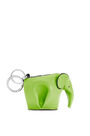 LOEWE Charm Elephant en piel de ternera clásica Verde Manzana pdp_rd