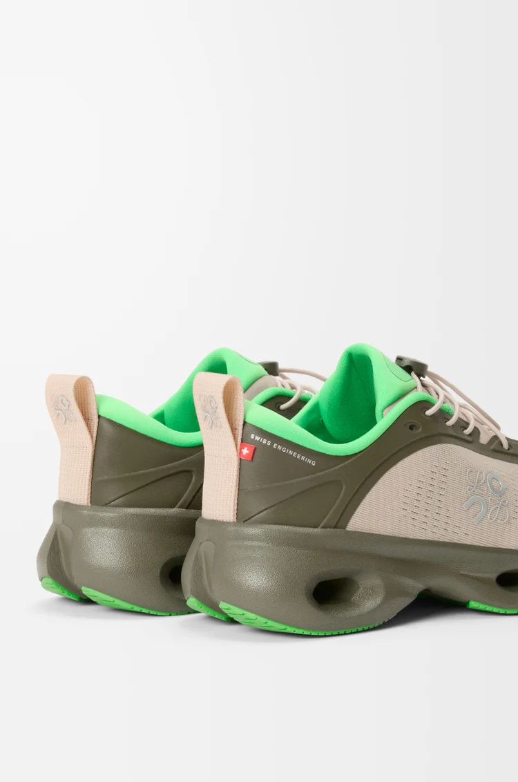 LOEWE 클라우드솔로 스니커즈 Khaki Green/Sand