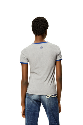 LOEWE Camiseta en algodón con estampado de manzanas Gris Melange