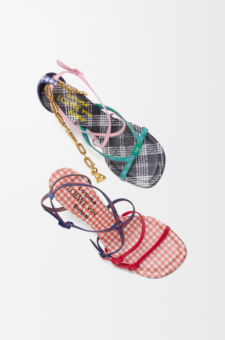 LOEWE Sandalia New Comic Cosima en piel napa de cordero estampada Multicolor