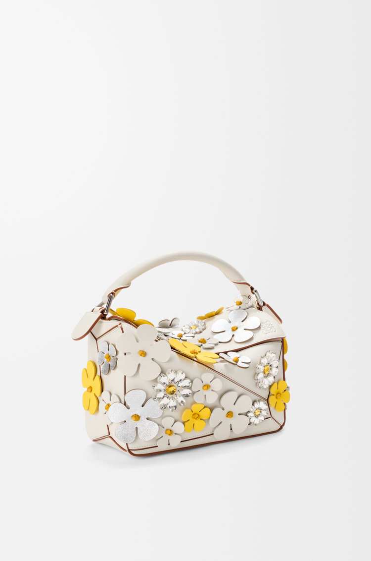 LOEWE 小号经典牛皮革 Puzzle 手袋 柔白色