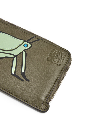 LOEWE Grasshopper coin cardholder in classic calfskin Autumn Green plp_rd