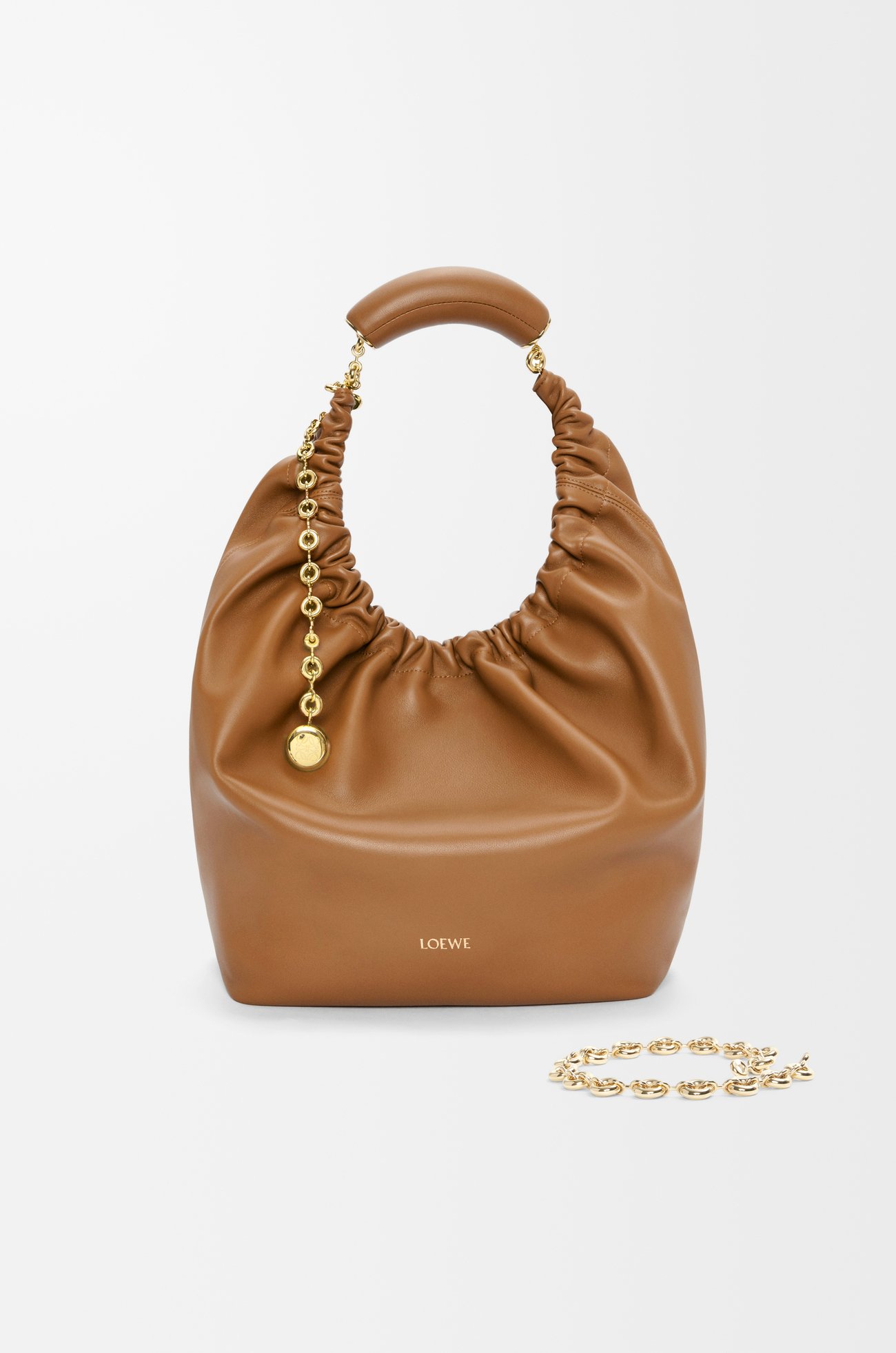 LOEWE Medium Squeeze bag in mellow nappa lambskin Oak plp_rd