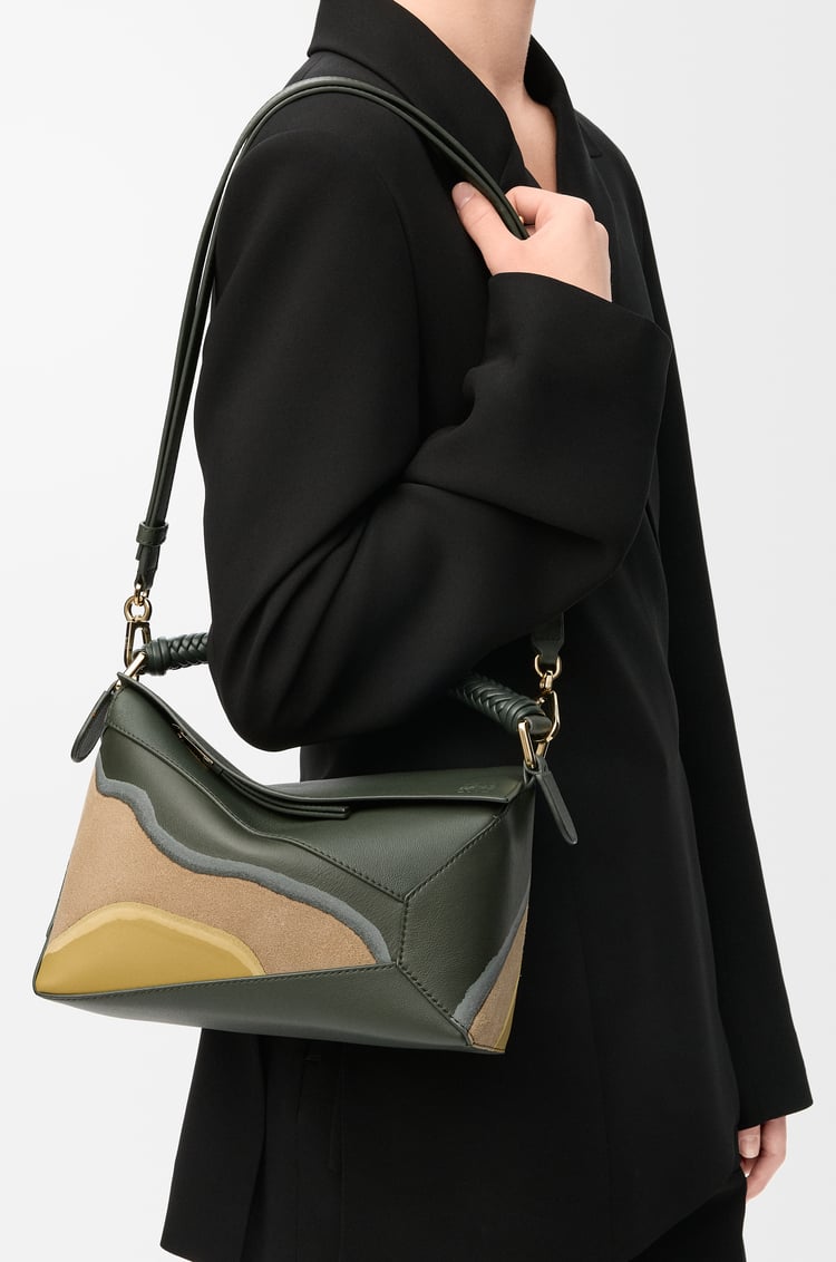 LOEWE パズルエッジ バッグ スモール（ナパカーフ） ボトルグリーン/オークル