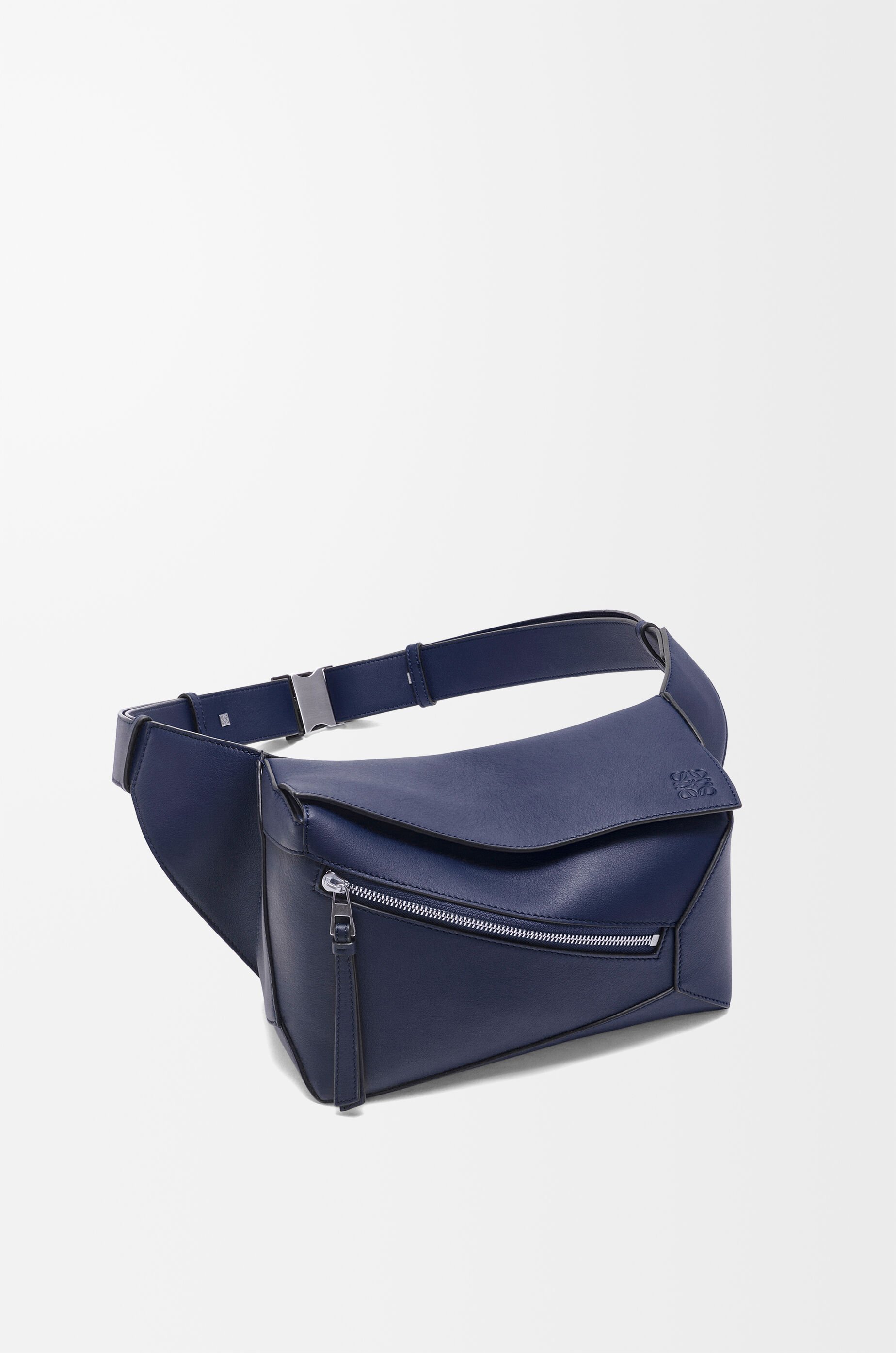 パズル バムバッグ スモール（クラシックカーフ） ブルー - LOEWE