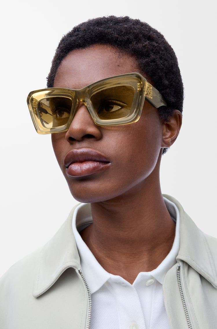 LOEWE 斜面貓眼造型太陽眼鏡 透明橄欖色