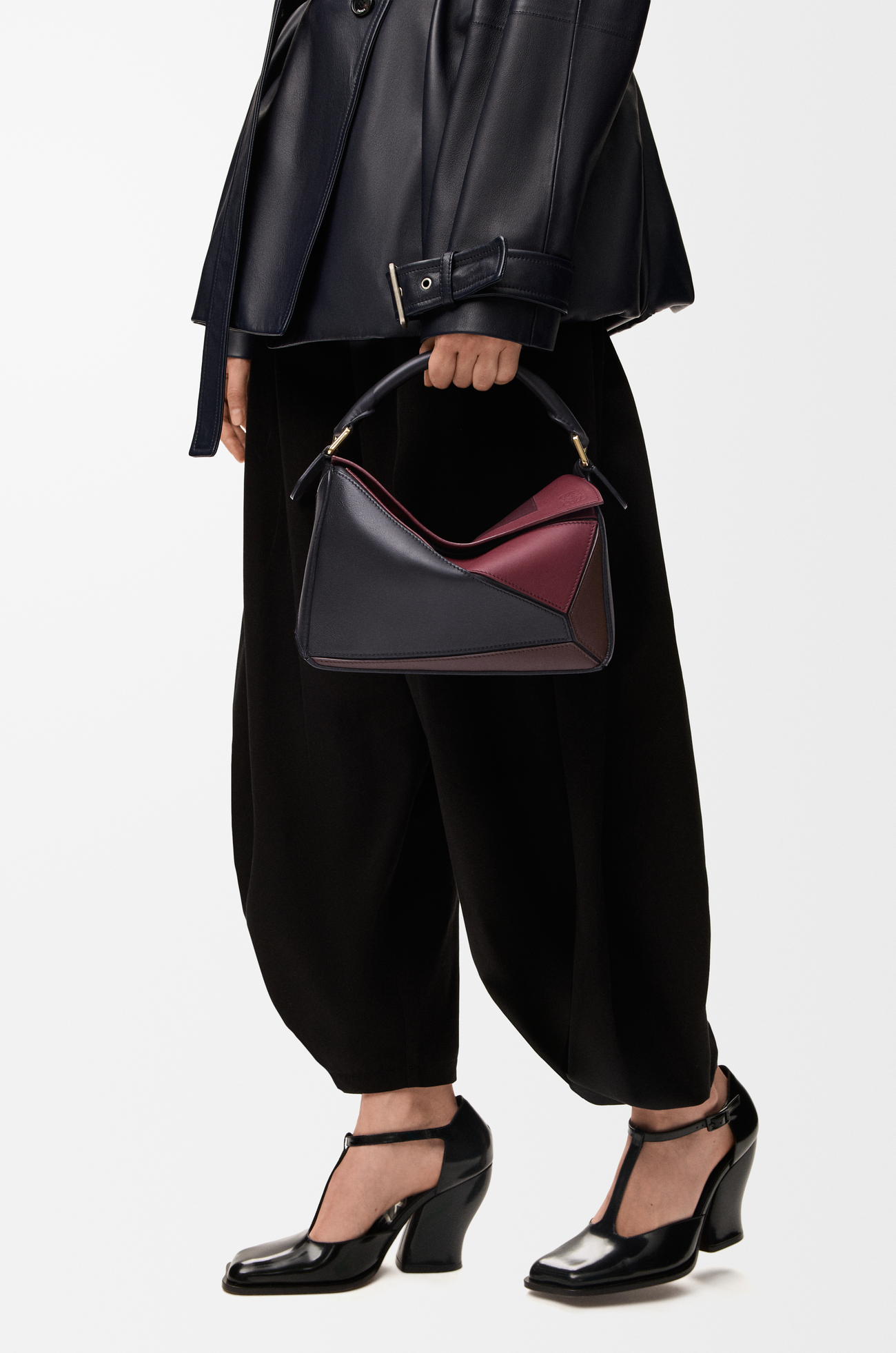 LOEWE Small Puzzle bag in nappa calfskin Black/Burgundy