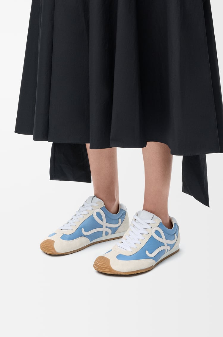 LOEWE バレエランナー 2.0（ナイロン&カーフ） ブルー/ホワイト/ソフトホワイト