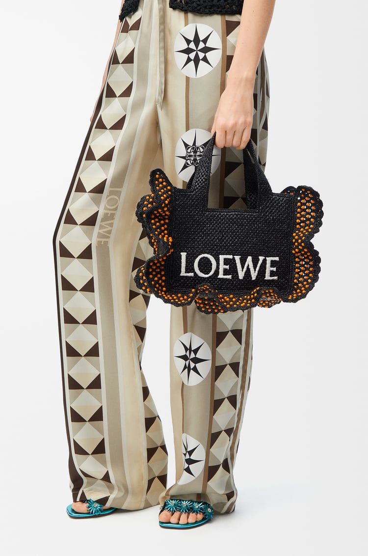 LOEWE Bolso LOEWE Font Tote pequeño en rafia Negro