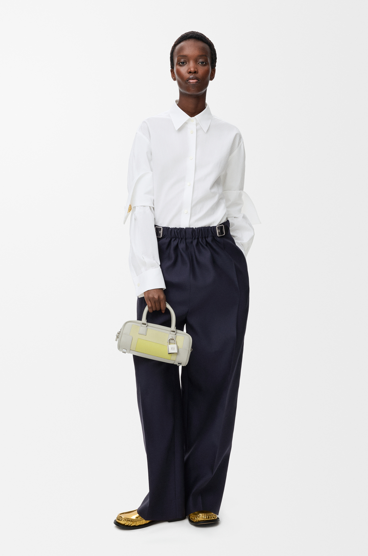 LOEWE Hose mit Gürtel aus Wolle und Seide Marineblau