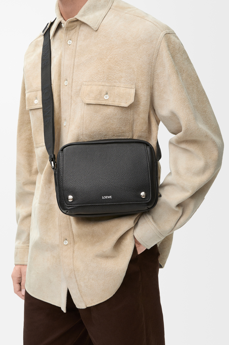 LOEWE Medium Pebble messenger bag in supple grained calfskin Black