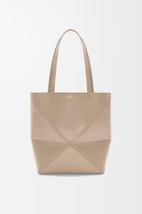 LOEWE 中型亮面小牛皮 Puzzle Fold 托特包 沙色