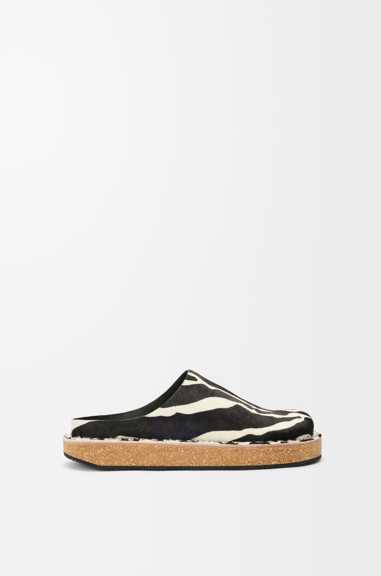 LOEWE Rivet mule in hairy calfskin Black/White