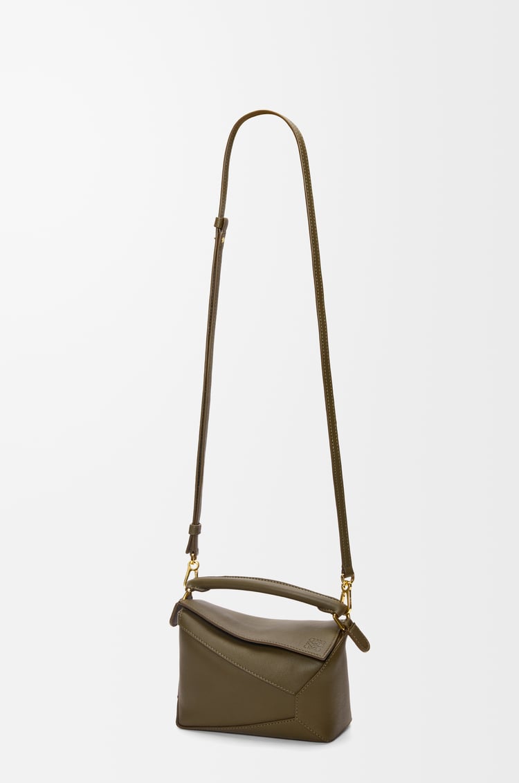 LOEWE Bolso Puzzle mini en piel de ternera Verde Caqui Oscuro